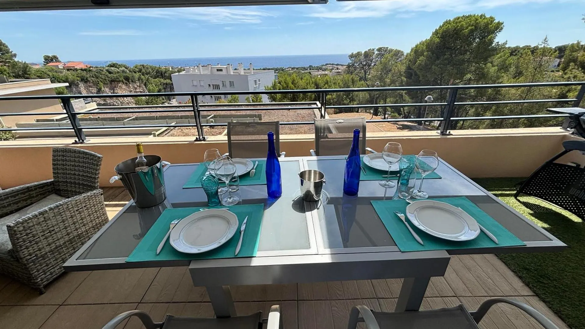Apartment Bandol Magnifique Appartement Vue Mer Residence Blue Bay